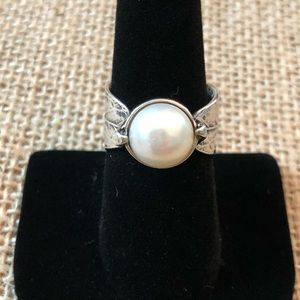 Elegant Silpada Nestled Pearl Sterling Silver Artisan Ring Size 7